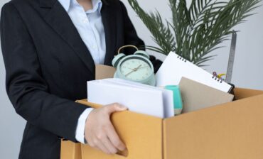 Most UK workers willing to quit if pressured to return to office