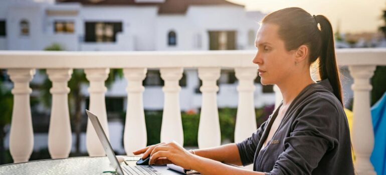 The 10 Best Countries For UK Remote Workers